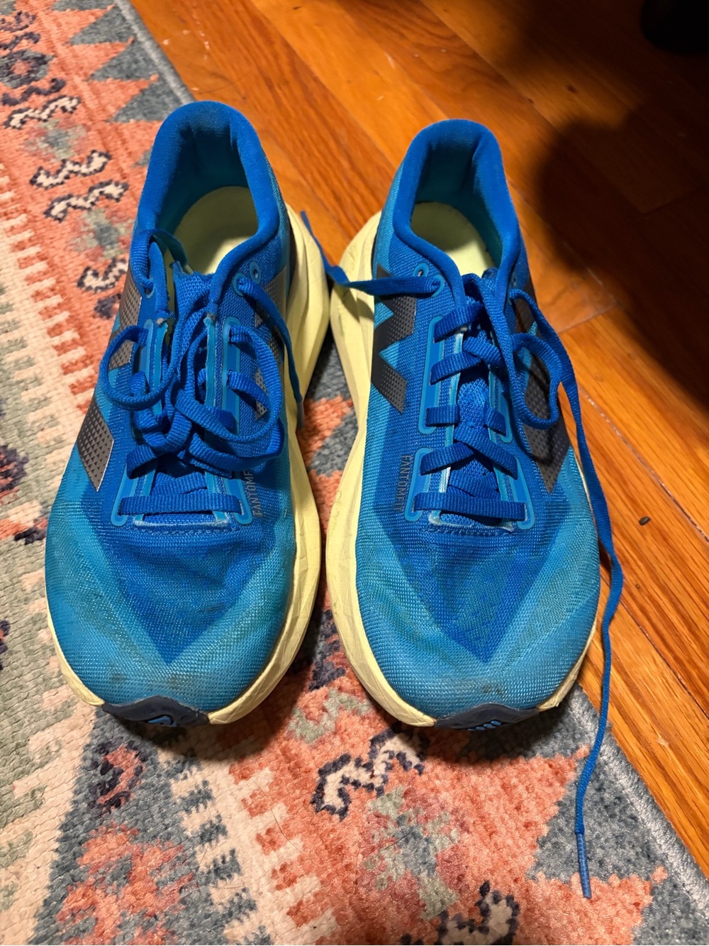 New Balance Blue Athletic Running Shoes with Cream Midsoles